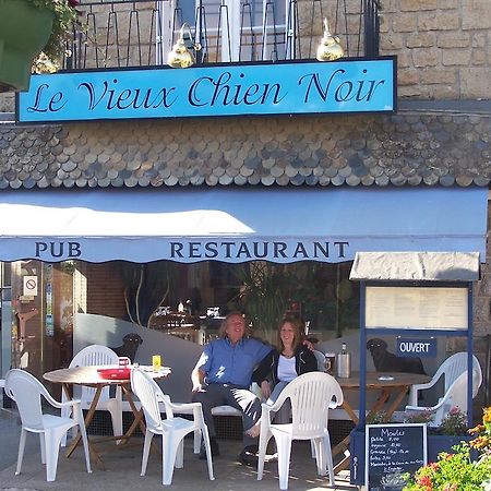 Hotel Le Vieux Chien Noir Évran Esterno foto